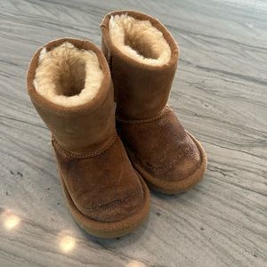 Baby Uggs boots size 6